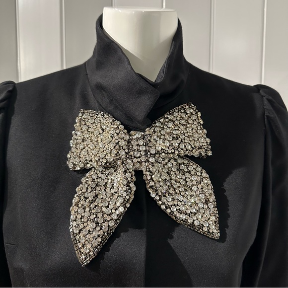 🎀SOLD🎀Alice + Olivia Addison Embellished Bow Cropped Jacket - Picture 8 of 10